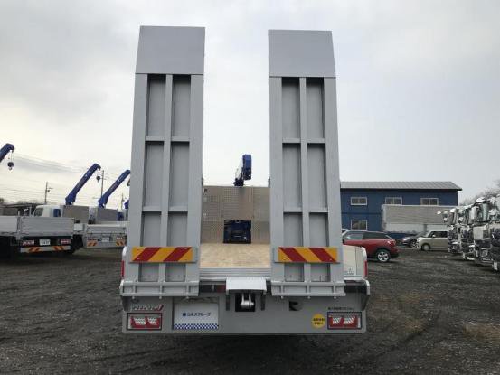 2024 日野　プロフィア