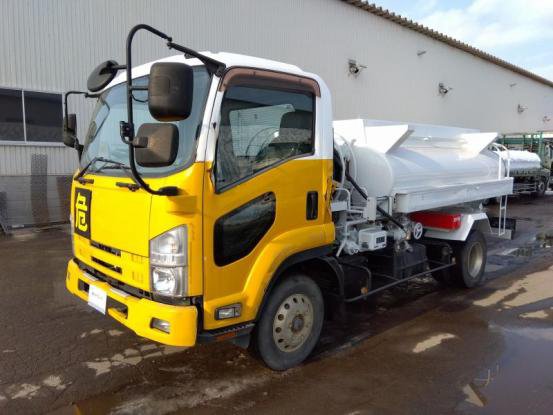 2011 いすゞ　フォワード