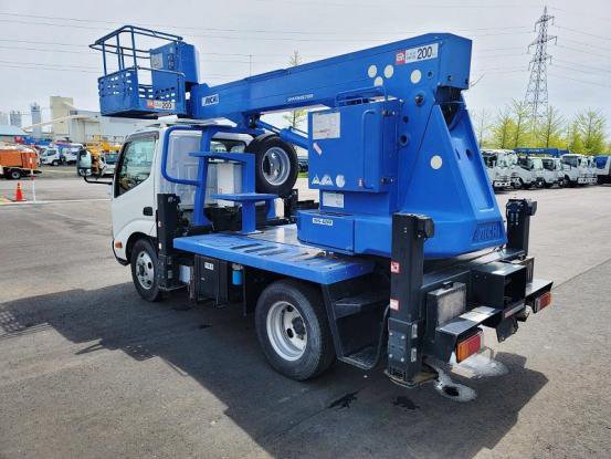 2013 日野　デュトロ