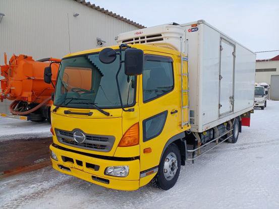 2013 日野　レンジャ−