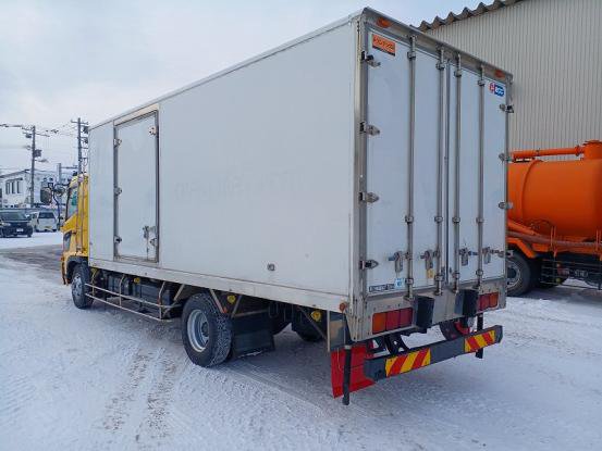 2013 日野　レンジャ−