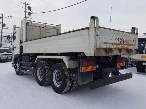 2015 日野　プロフィア