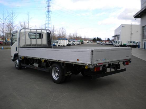 2021 いすゞ　エルフ