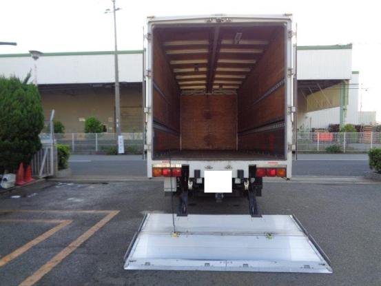 2017 三菱ふそう　ファイター