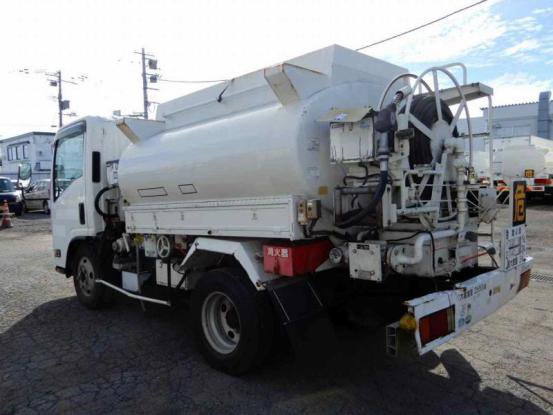 2010 いすゞ　エルフ