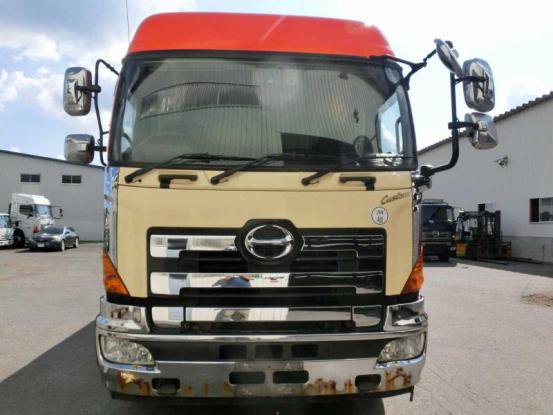 2015 日野　プロフィア