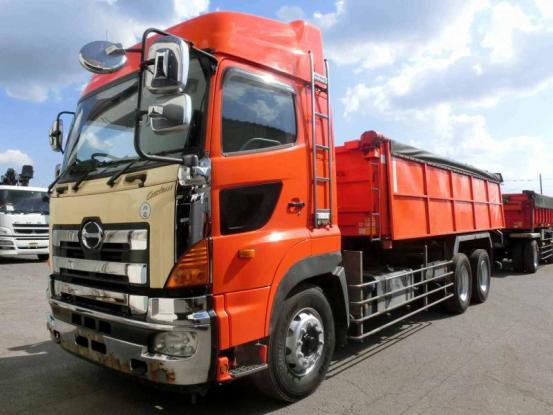 2015 日野　プロフィア