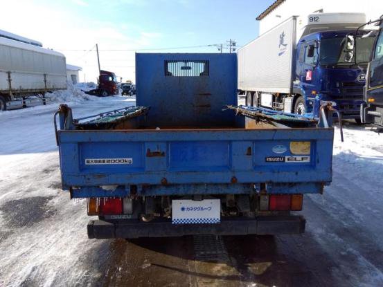 2013 いすゞ　エルフ