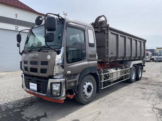 2011 いすゞ　ギガ