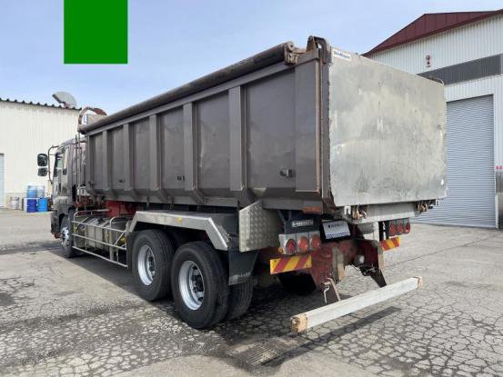 2011 いすゞ　ギガ