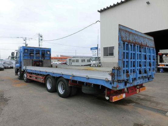 2003 いすゞ　ギガ