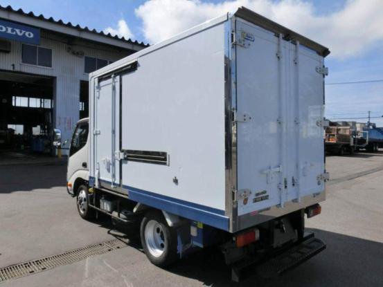 2016 日野　デュトロ