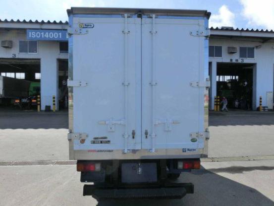 2016 日野　デュトロ