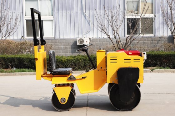 HengWang HW-850 Doppeltrommel-Straßenwalze