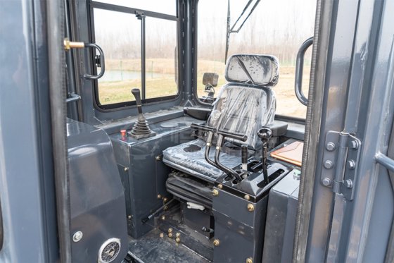 恒旺 HW13 Bullzoder