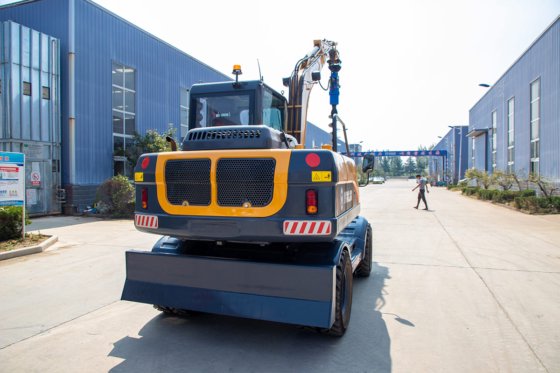 恒旺挖掘机改装螺旋钻机