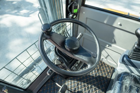 恒旺 HWL40 轮式挖掘机