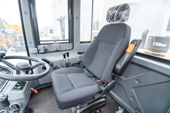 恒旺 HW-T100A 全地形叉车