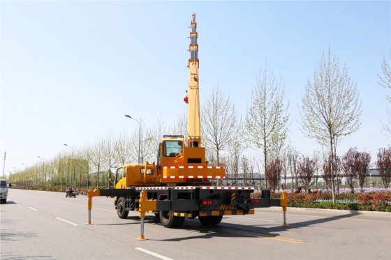 恒旺 HWDFXC16T 汽车起重机