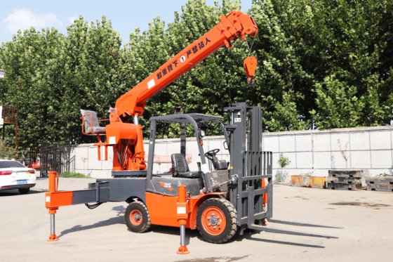 恒旺 4 吨叉车起重机