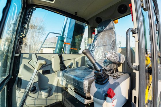 恒旺 HW-80 履带式挖掘机