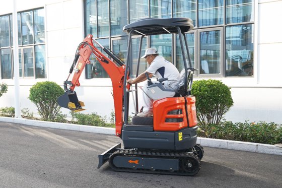 恒旺 HW-18W 履带式挖掘机