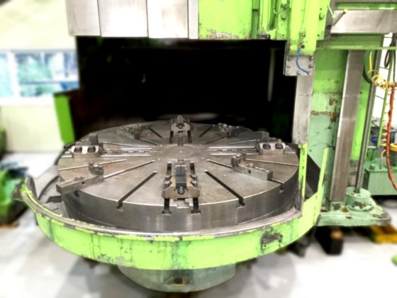 2300mm OM VTM-20 Conventional Vertical Lathe in Gyeonggi-do, South Korea