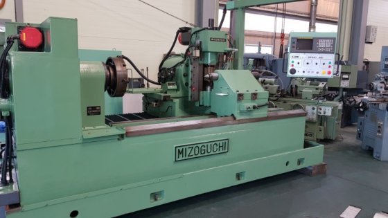 ホリゾンタル ホブ盤