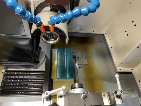 CNCヘリカルピニオンカッター研磨機