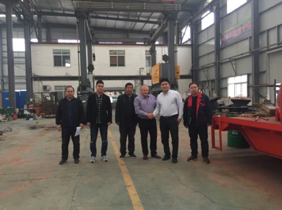 船厂移动式船吊