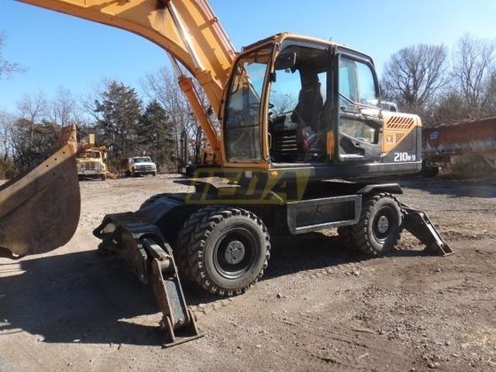 2011 Hyundai ROBEX 210W-9 in