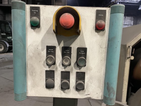 2013 Centrifugal casting machine