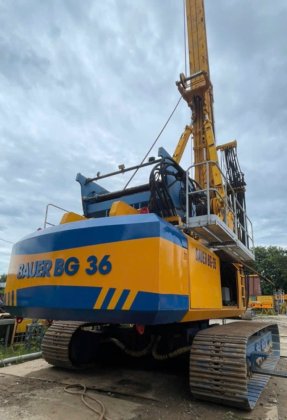 2001 Bauer BG36V