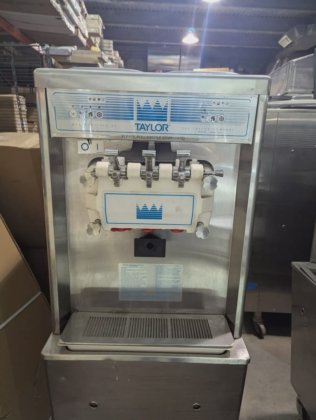 Taylor Ice cream/ Soft serve machine 794-33 Water cool in New York, USA