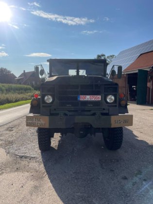1983 AM General M931 A1