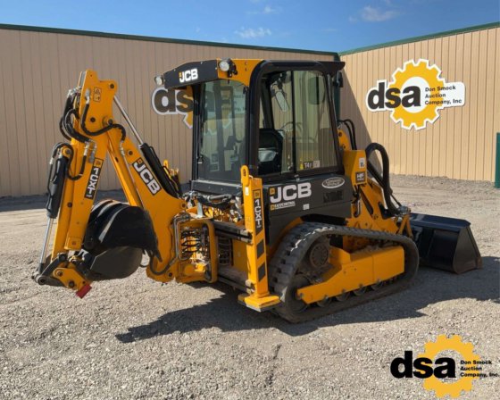 JCB T4FIV Loader Backhoe, Track