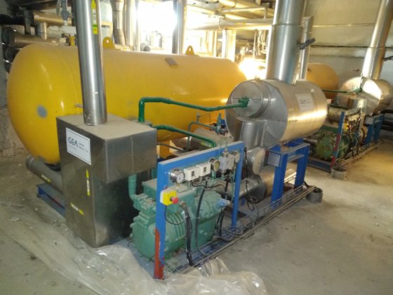 2004年比泽尔4H-15.2Y/低温冷冻装置