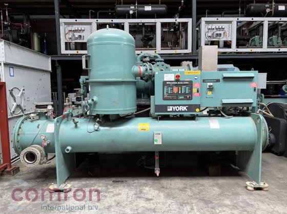 2004年约克YNRDRDS55CIA / 二手水冷式冷水机