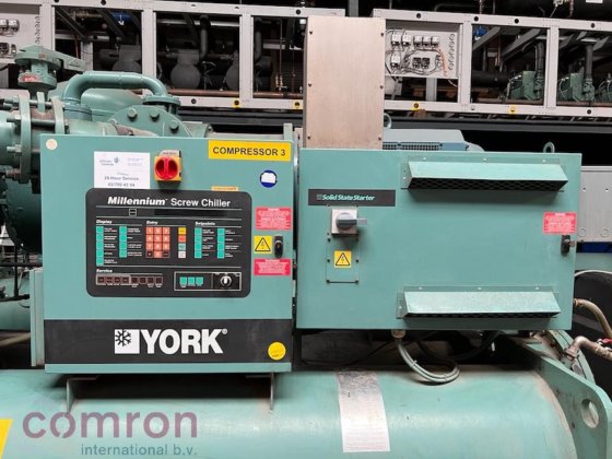 2004年约克YNRDRDS55CIA / 二手水冷式冷水机