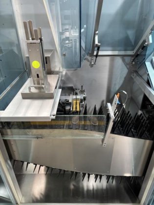 UHLMANN C 2504 カートナー