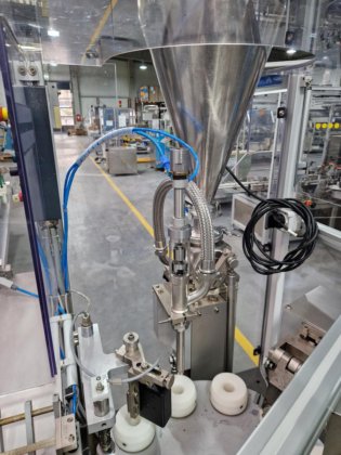 IWK TFS 10 软管灌装和封口机