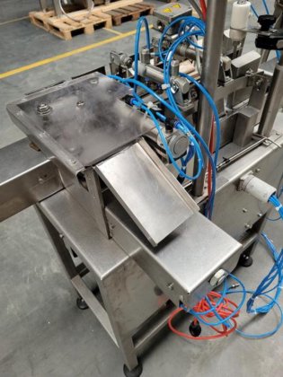 半自动软管灌装机