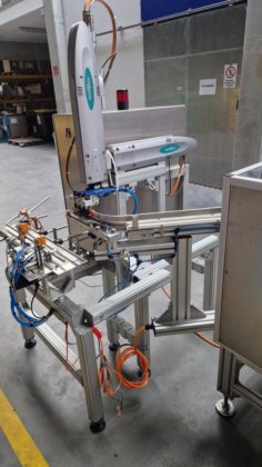 MONTECH Messbecher-Aufsetzer