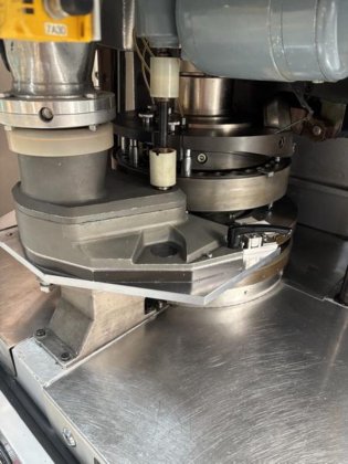 FETTE P 1000 旋转式压片机