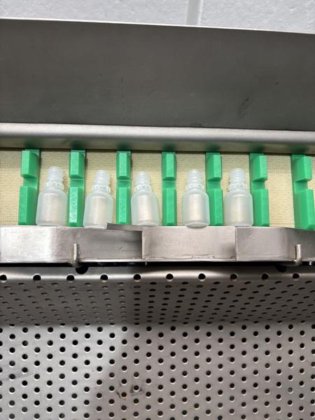 RNA ZE 2000 型瓶子放置分拣机，带进料斗