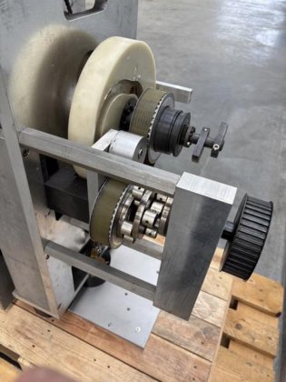 UHLMANN C 2205 纸箱进料器，旋转式，用于折叠纸箱装箱机