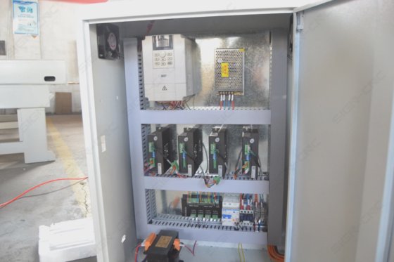 Yaskawa CNC CNC máquina de