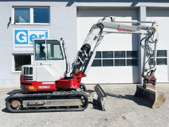 2016 Takeuchi TB280FR