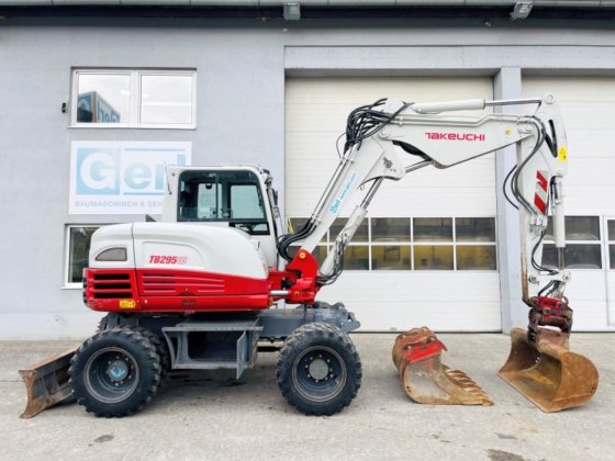 2014 Takeuchi TB295W