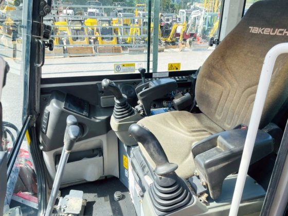 2016 Takeuchi TB280FR